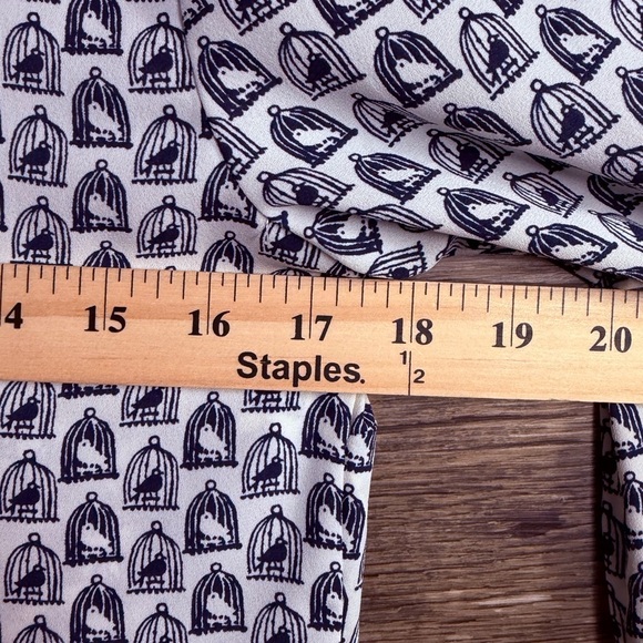 Talbots Blue and White Bird Cage Blouse - Picture 5 of 8